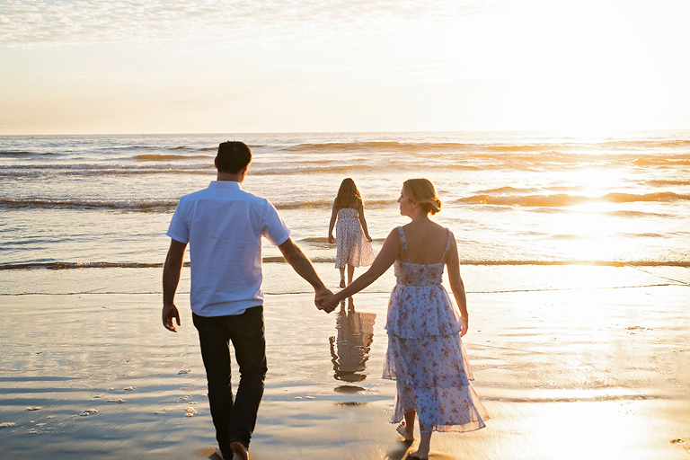 Sunset Beach Family Portraits In Watsonville