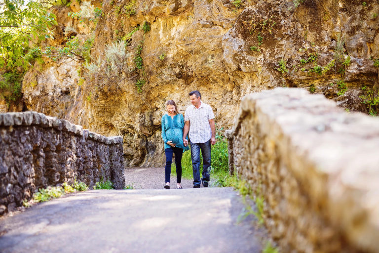 maternity portraits at Alum Rock Park