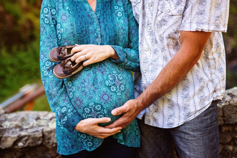 maternity portraits at Alum Rock Park