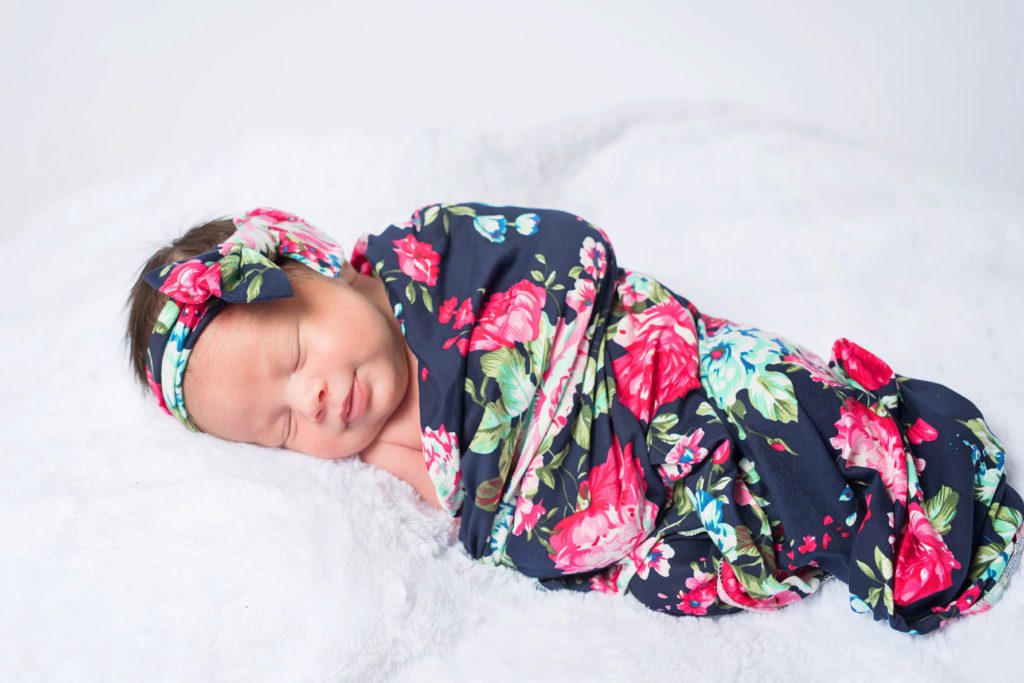 at home lifestyle newborn portraits