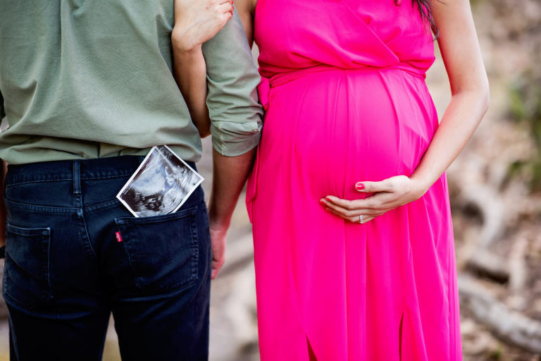 when to take maternity portraits