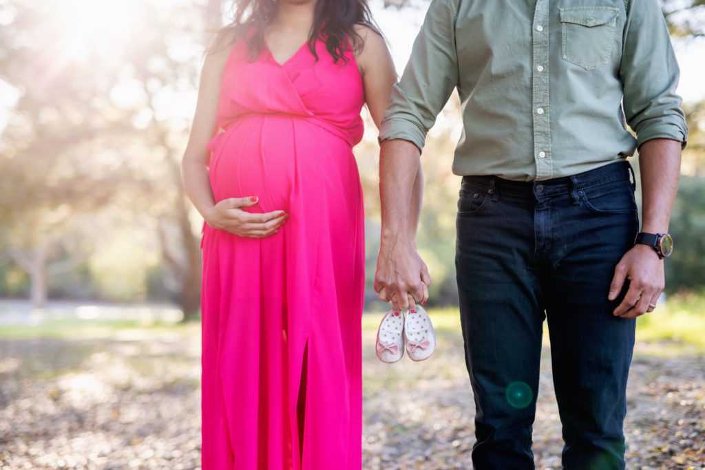 when to take maternity portraits