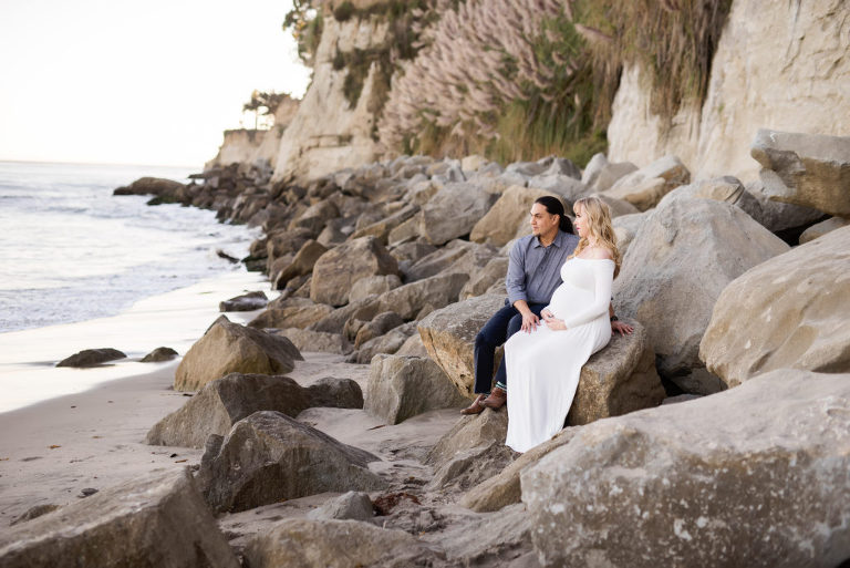 beach maternity shoot in capitola