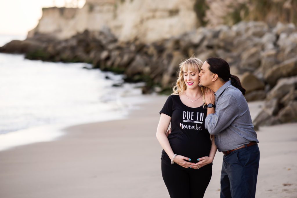 beach maternity shoot in capitola
