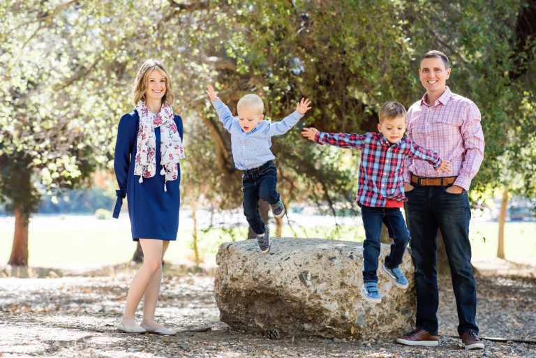 family photo shoot at vasona park