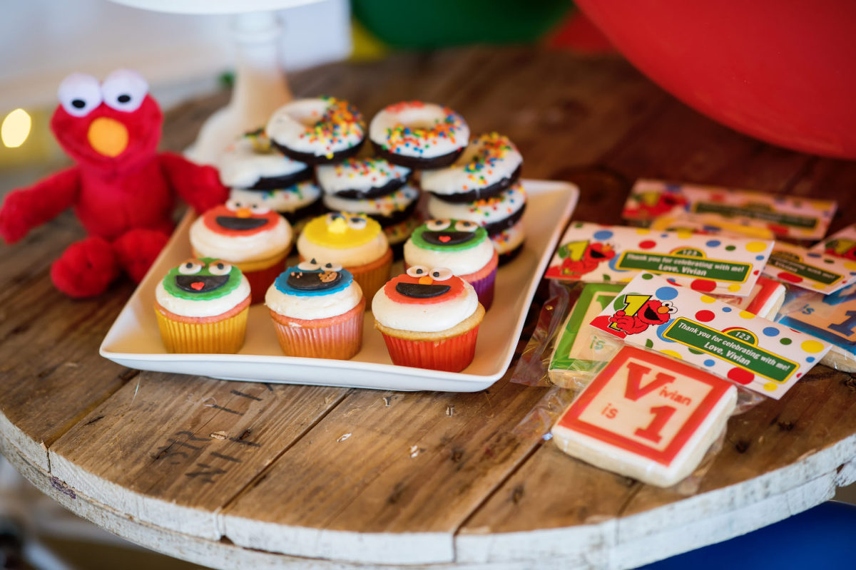 sesame street themed 1st birthday photos