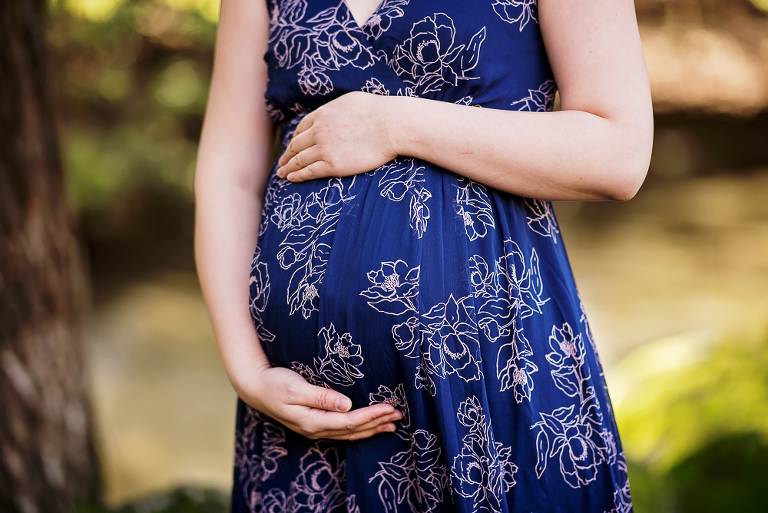 maternity pictures at Vasona Park