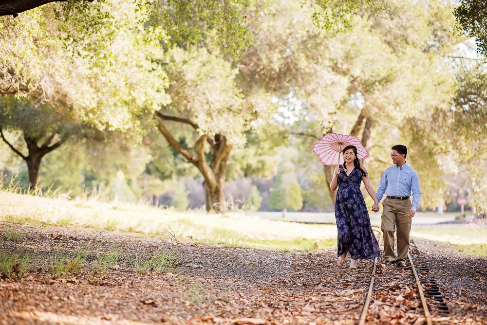 maternity pictures at Vasona Park