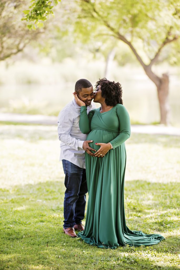 maternity portraits at hellyer park