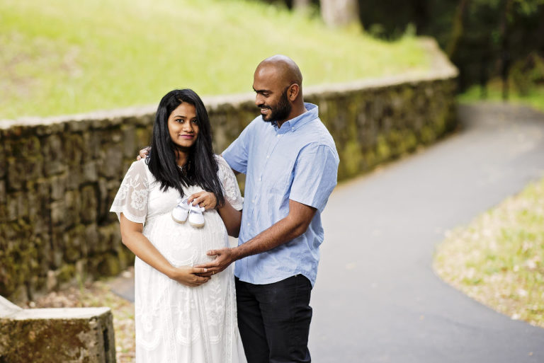 5 ways to capture creative maternity portraits