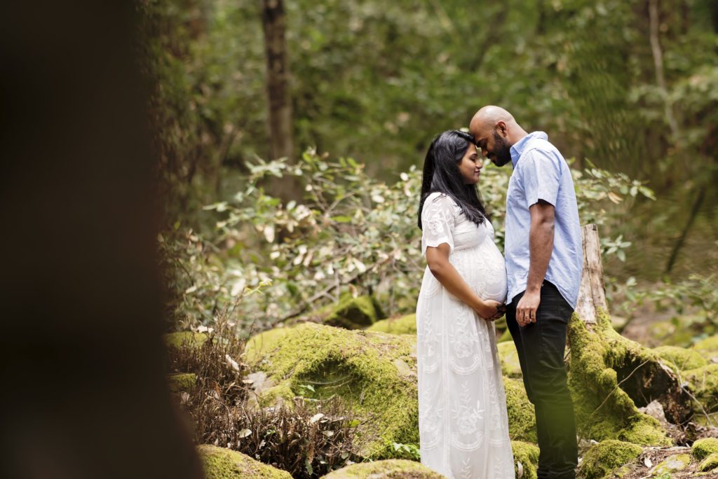 5 ways to capture creative maternity portraits