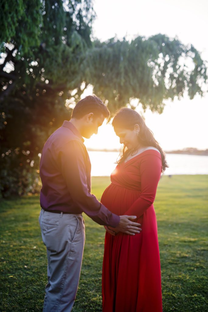 sunset maternity portraits at Shoreline Lake Park