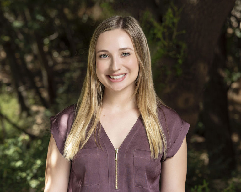 what to wear for corporate headshots