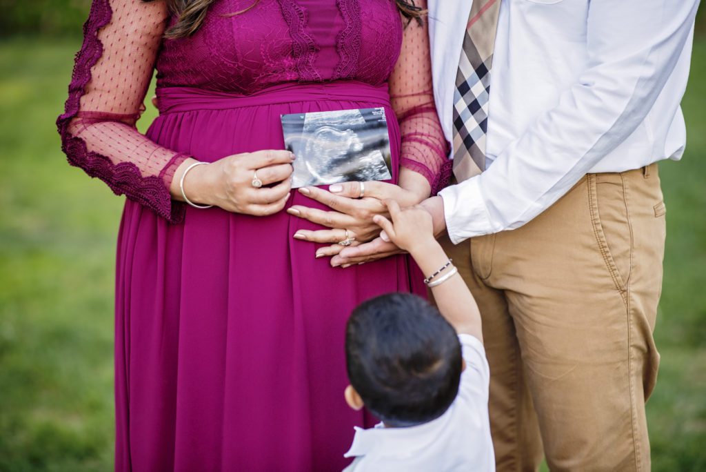 gender reveal maternity portraits in mountain view