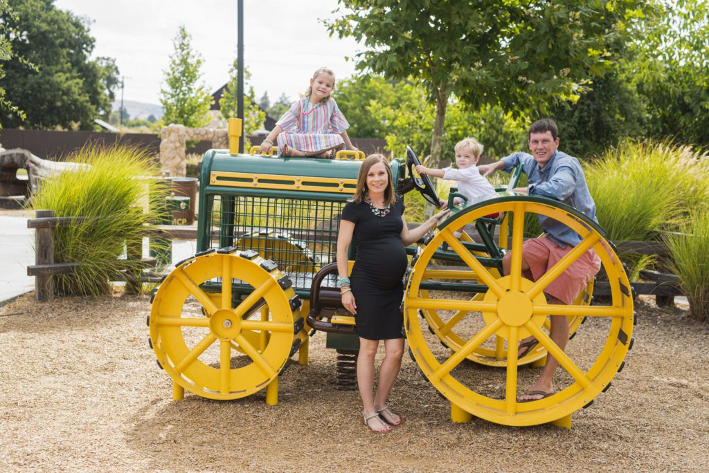 fun family pictures at martial cottle park