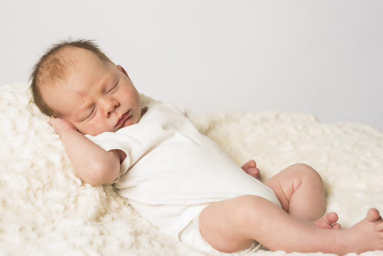 Lifestyle Newborn Portraits In Saratoga