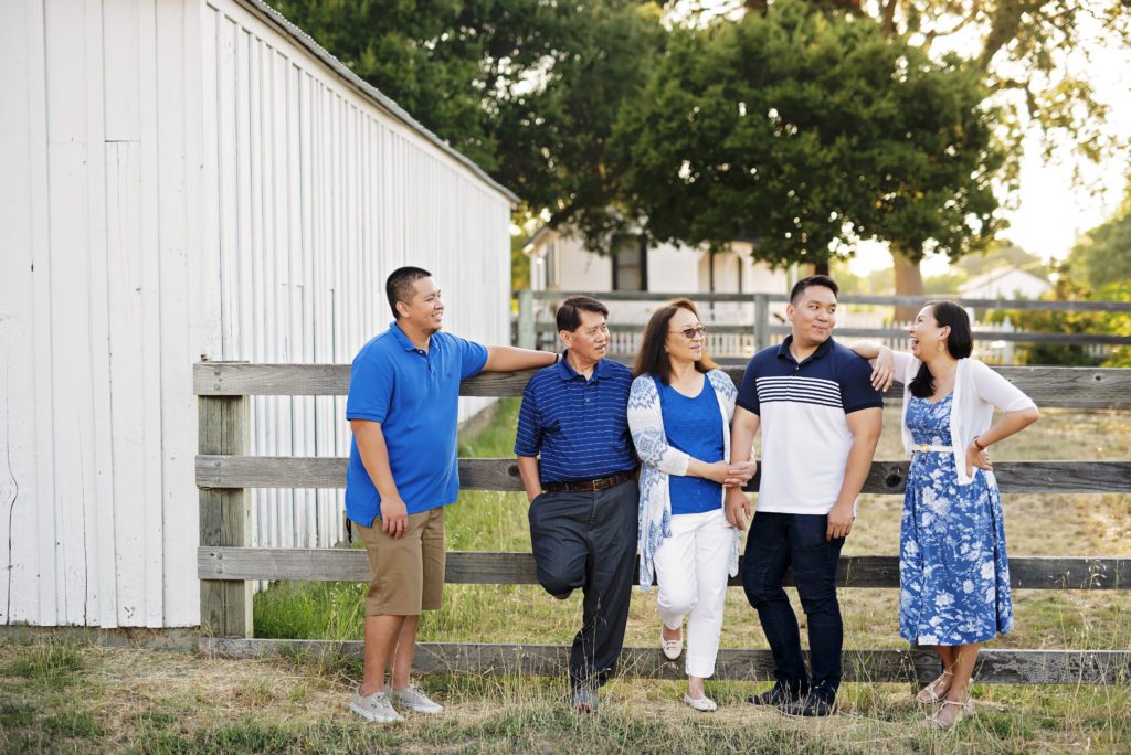 Outfits To Wear For Family Portraits