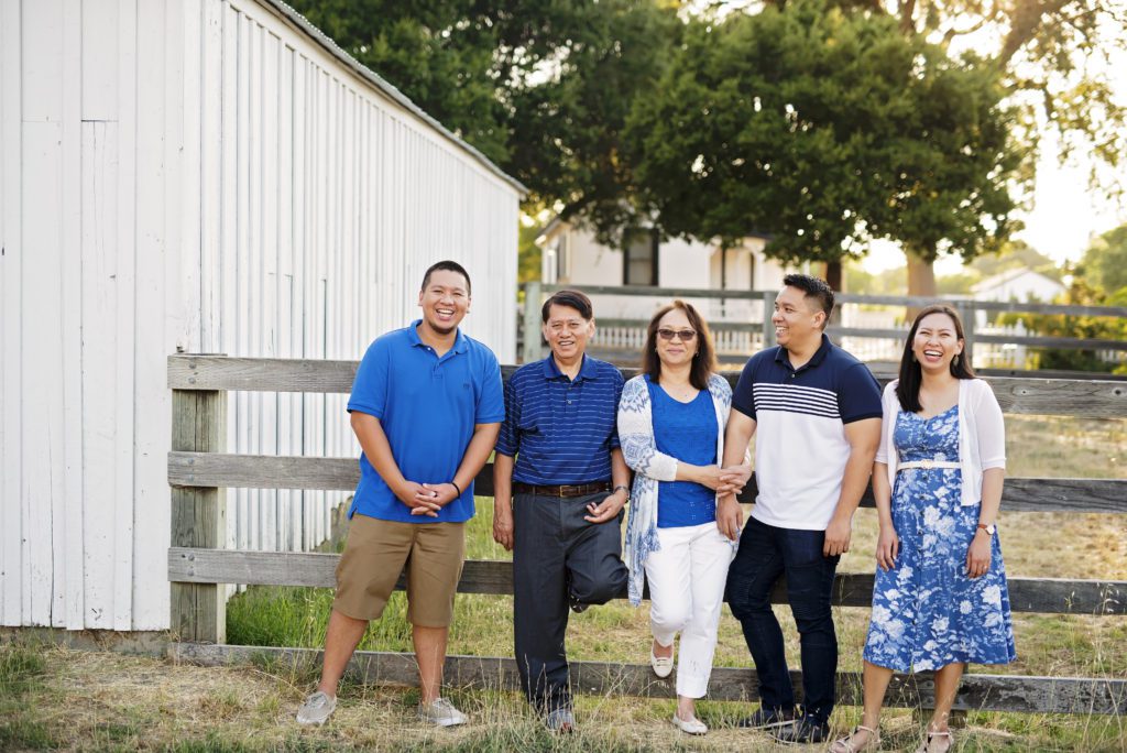 Outfits To Wear For Family Portraits