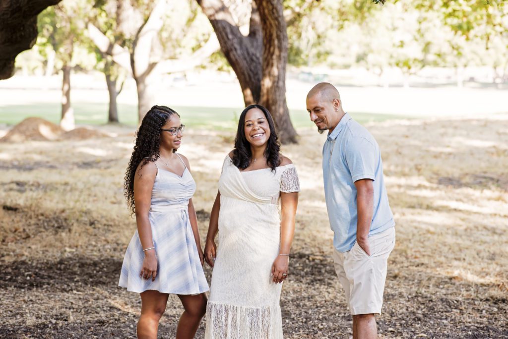 What Is The Best Time Of Day For Maternity Portraits?