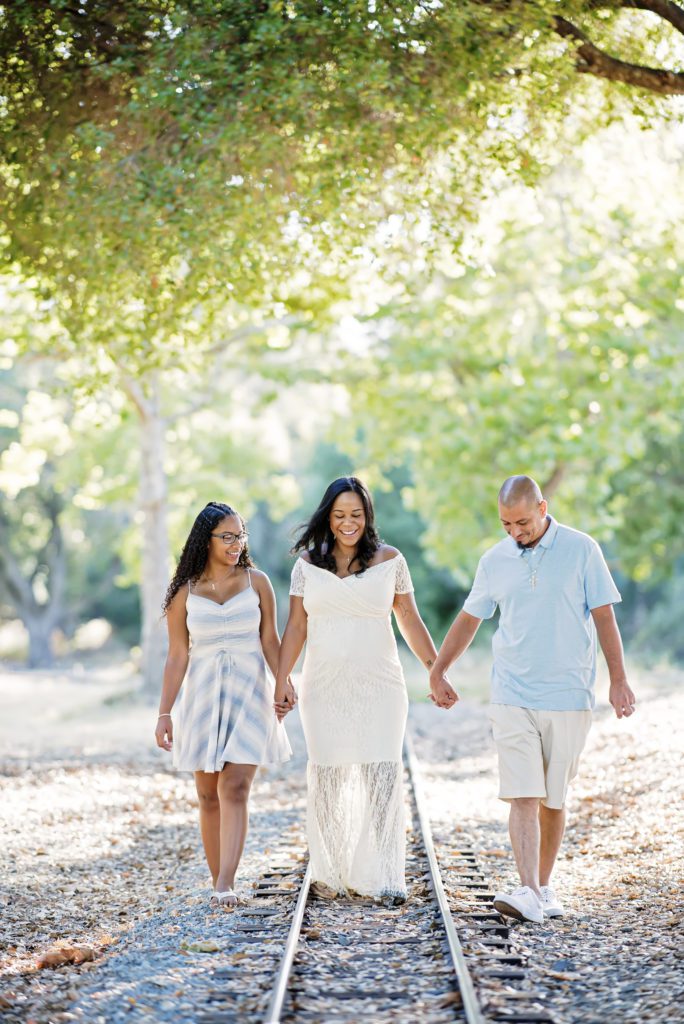 What Is The Best Time Of Day For Maternity Portraits?