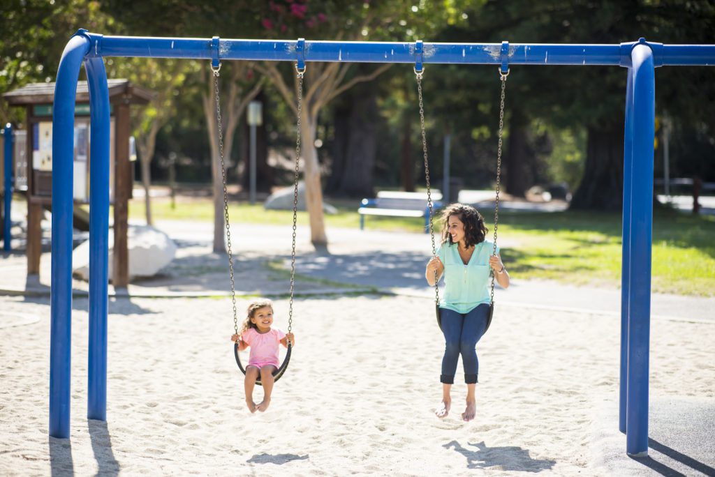 how to prepare for family portraits with kids