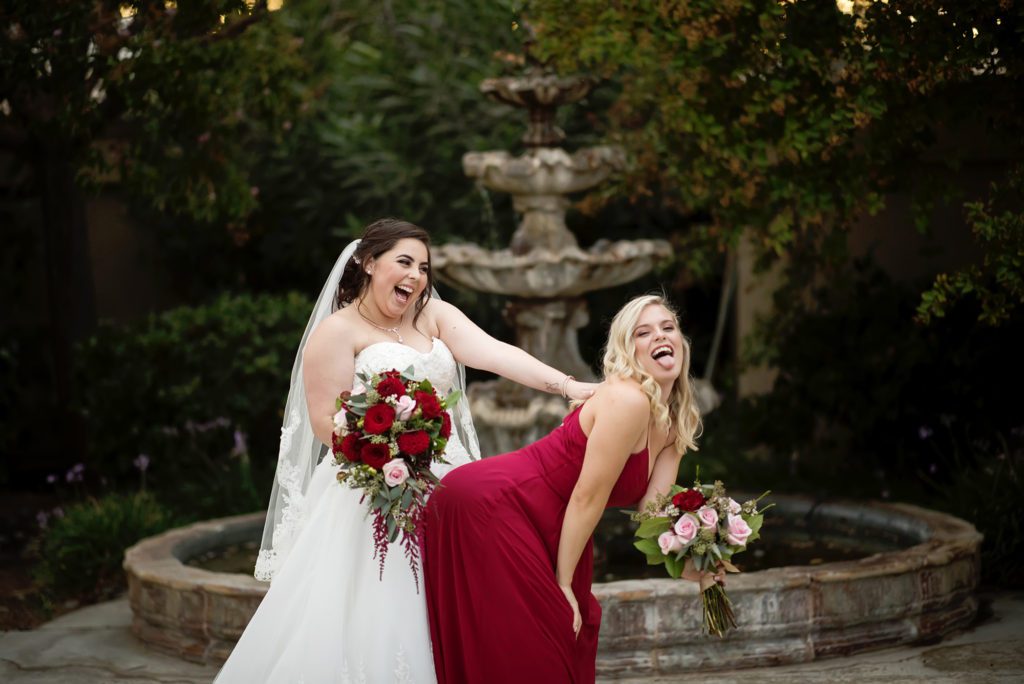 fun bridal party photos