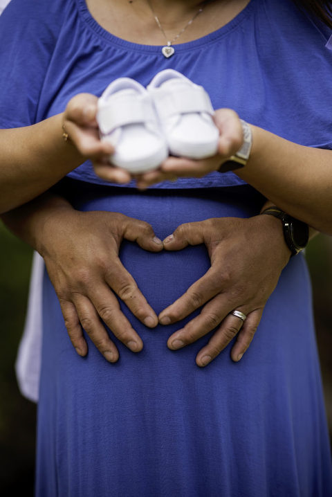 Three Things To Bring To Your Maternity Portrait Session