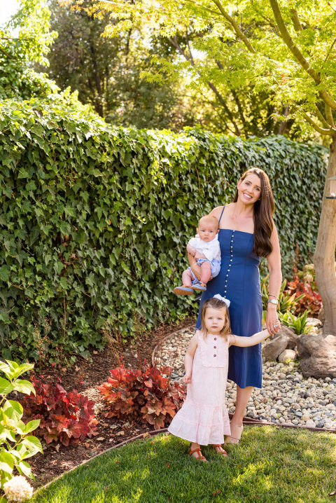 is the backyard a good location for family portraits