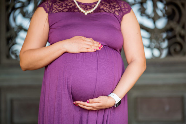 maternity pictures at Stanford University