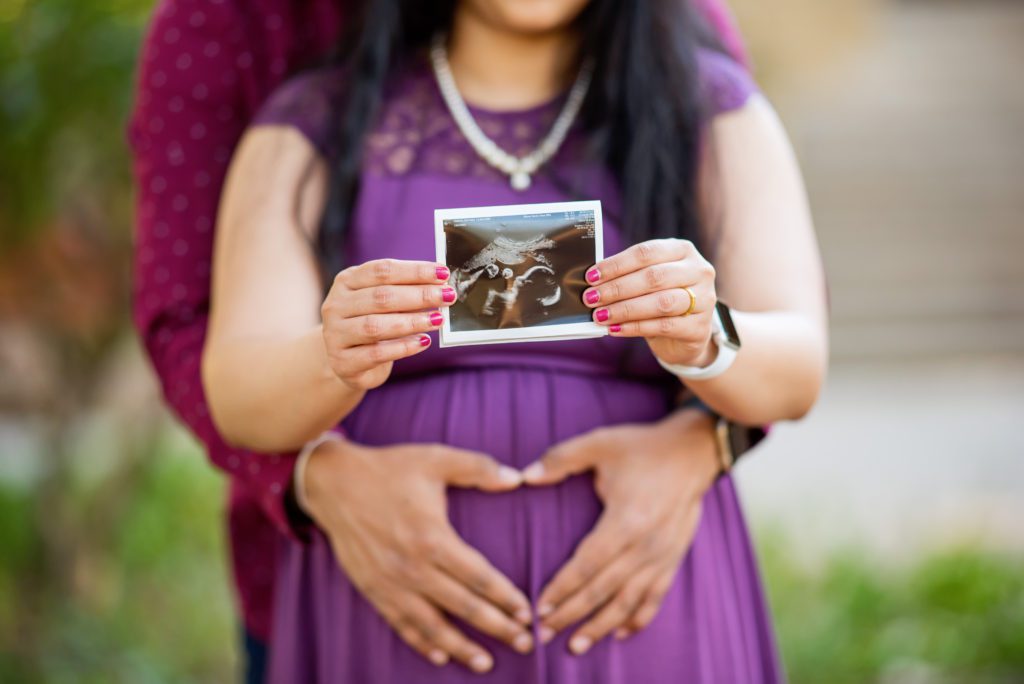 maternity pictures at Stanford University