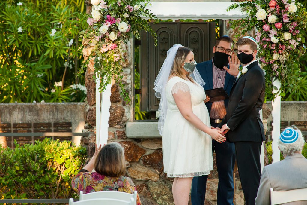 how to have a safe Covid-19 wedding