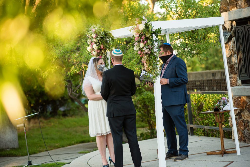 how to have a safe Covid-19 wedding