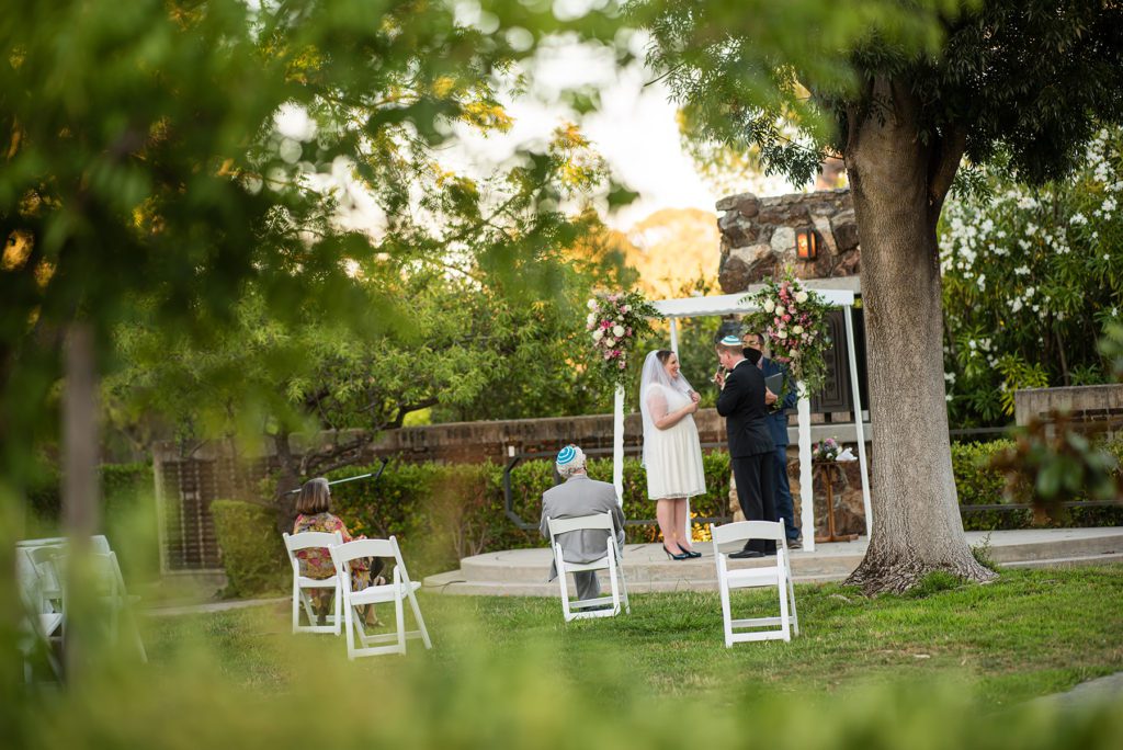 how to have a safe Covid-19 wedding