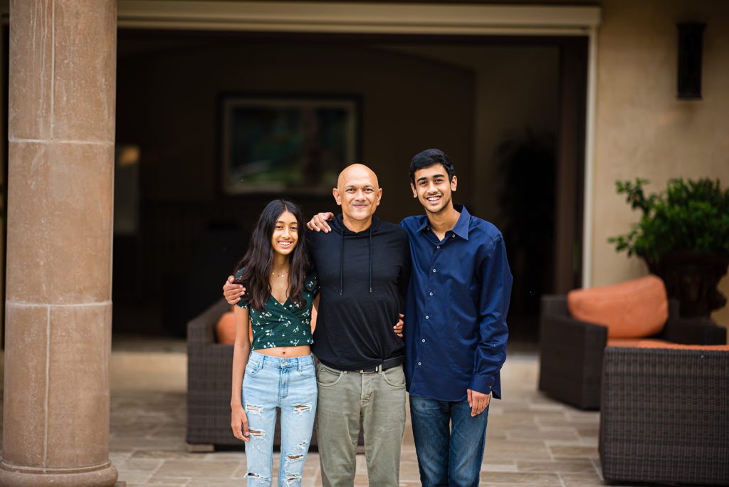 Fun Family Portraits In Your Backyard