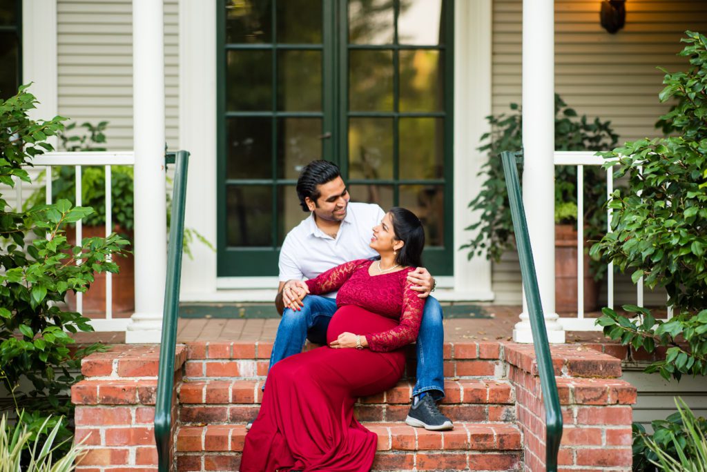 when to schedule maternity portraits