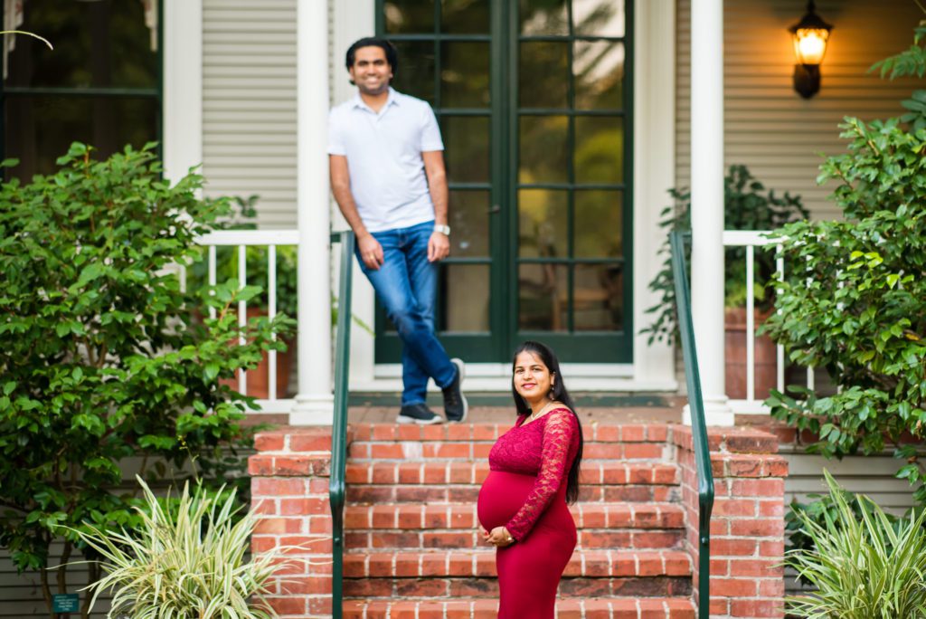 when to schedule maternity portraits
