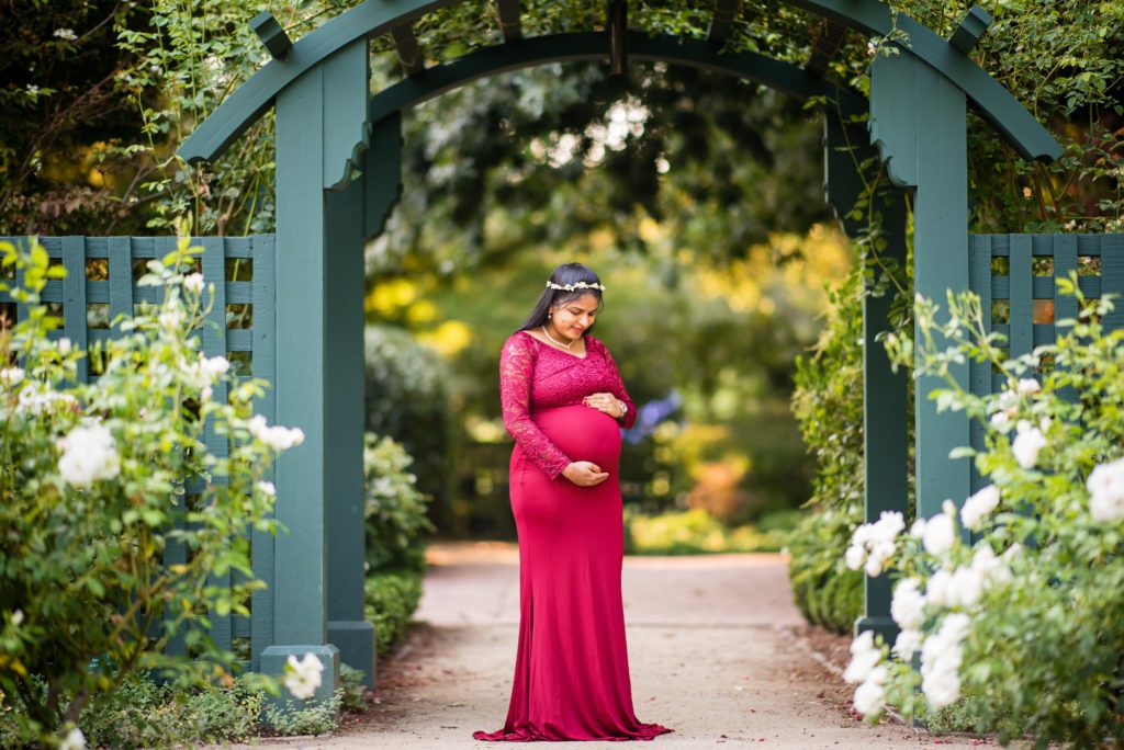 when to schedule maternity portraits