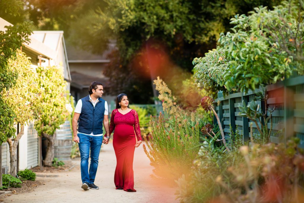 when to schedule maternity portraits