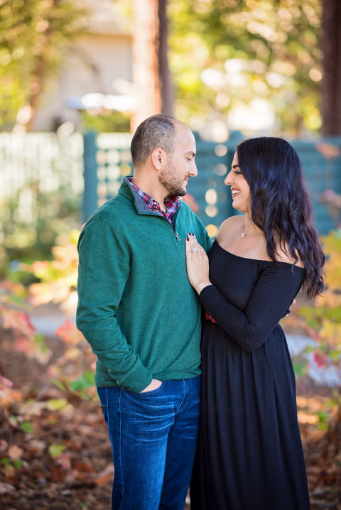 Laura Farris Photography: The Young family | Photography poses family, Family  portrait poses, Outdoor family photography