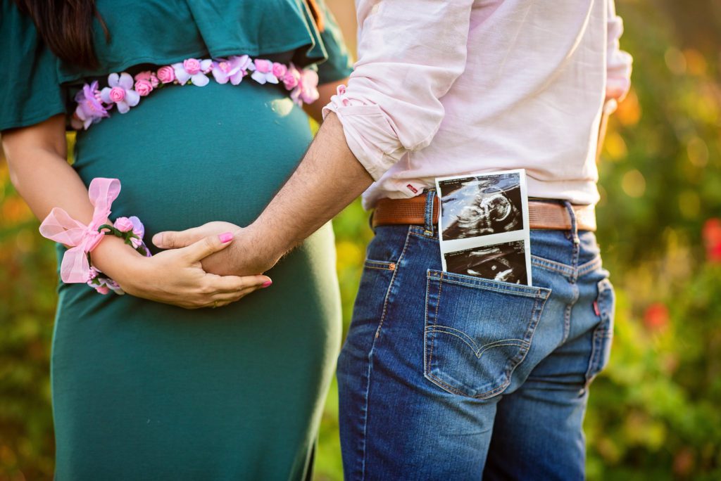 maternity portraits on a weekday