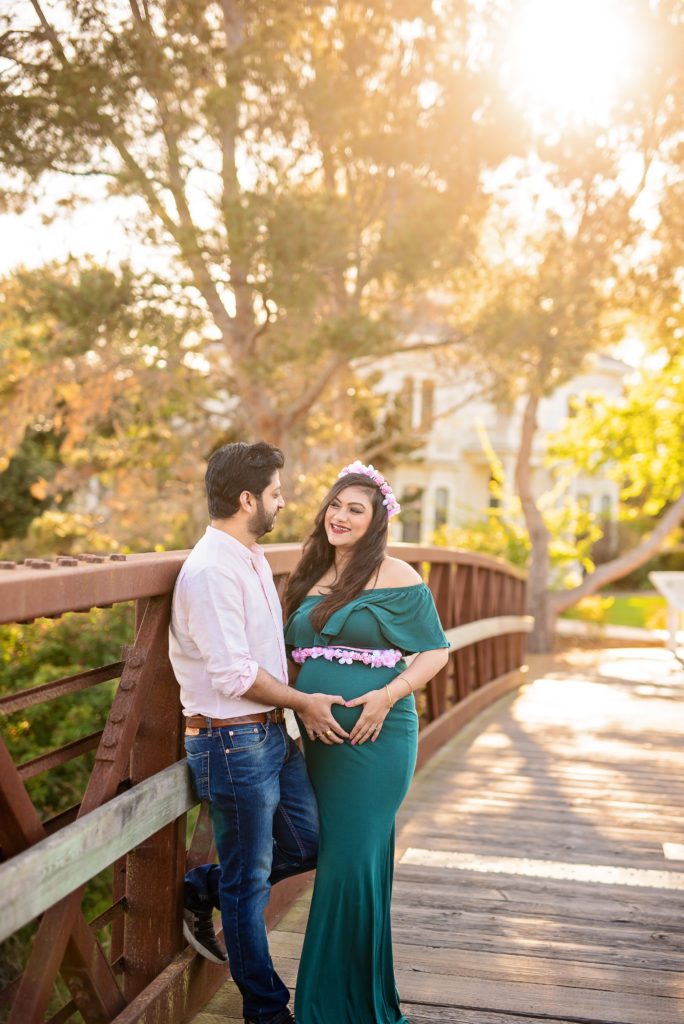 maternity portraits on a weekday