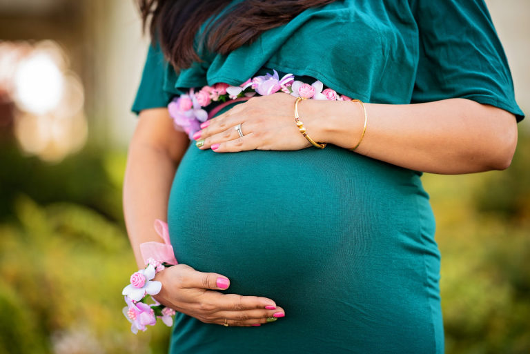 maternity portraits on a weekday