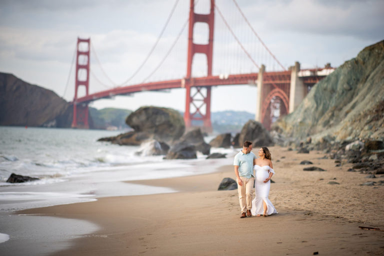 my new favorite San Francisco beach location for maternity portraits