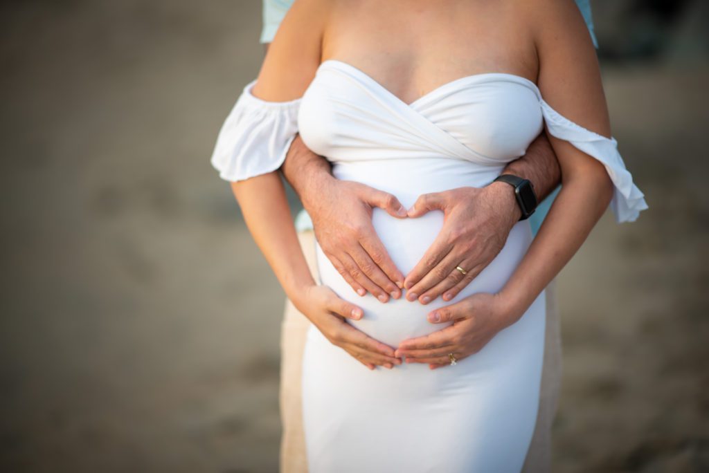 my new favorite San Francisco beach location for maternity portraits