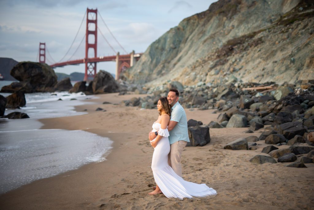my new favorite San Francisco beach location for maternity portraits
