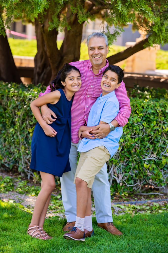 Fun And Engaging Family Portraits With Older Kids