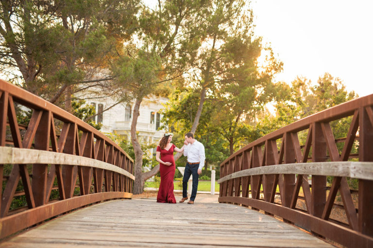 is golden hour the best time to take maternity portraits