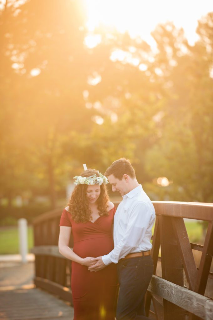 is golden hour the best time to take maternity portraits