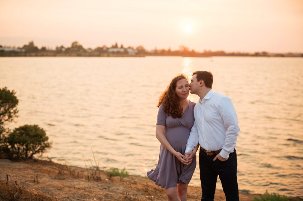 is golden hour the best time to take maternity portraits