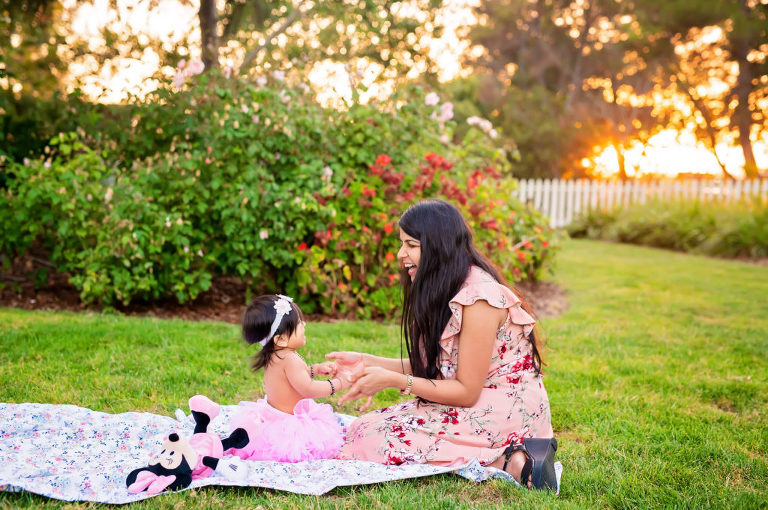 Children Feel Comfortable For Family Portraits